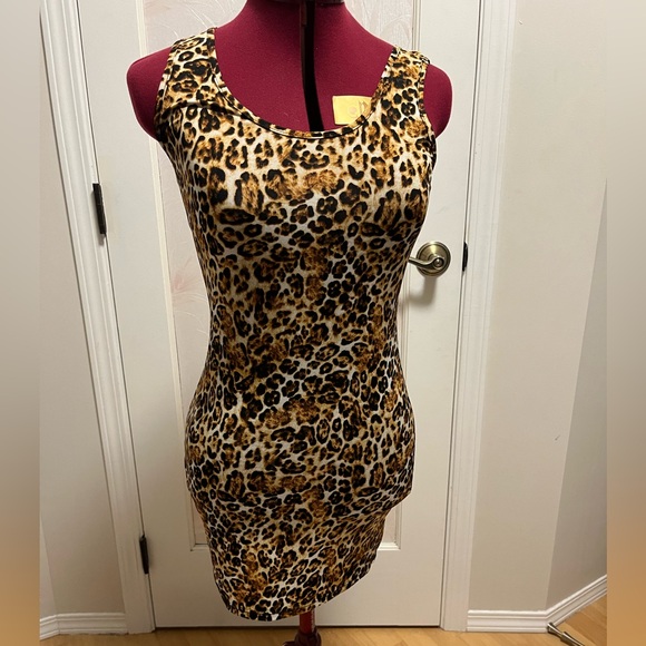 Stretchy Leopard mini Dress - Picture 1 of 4